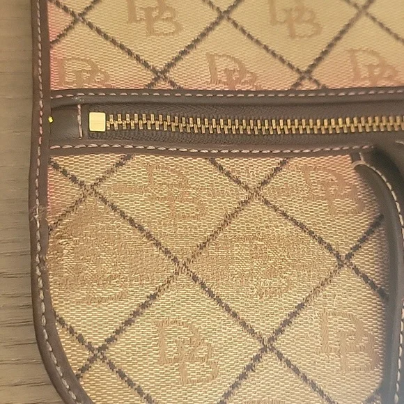 Dooney&Bourke vintage wallet - Picture 5 of 5